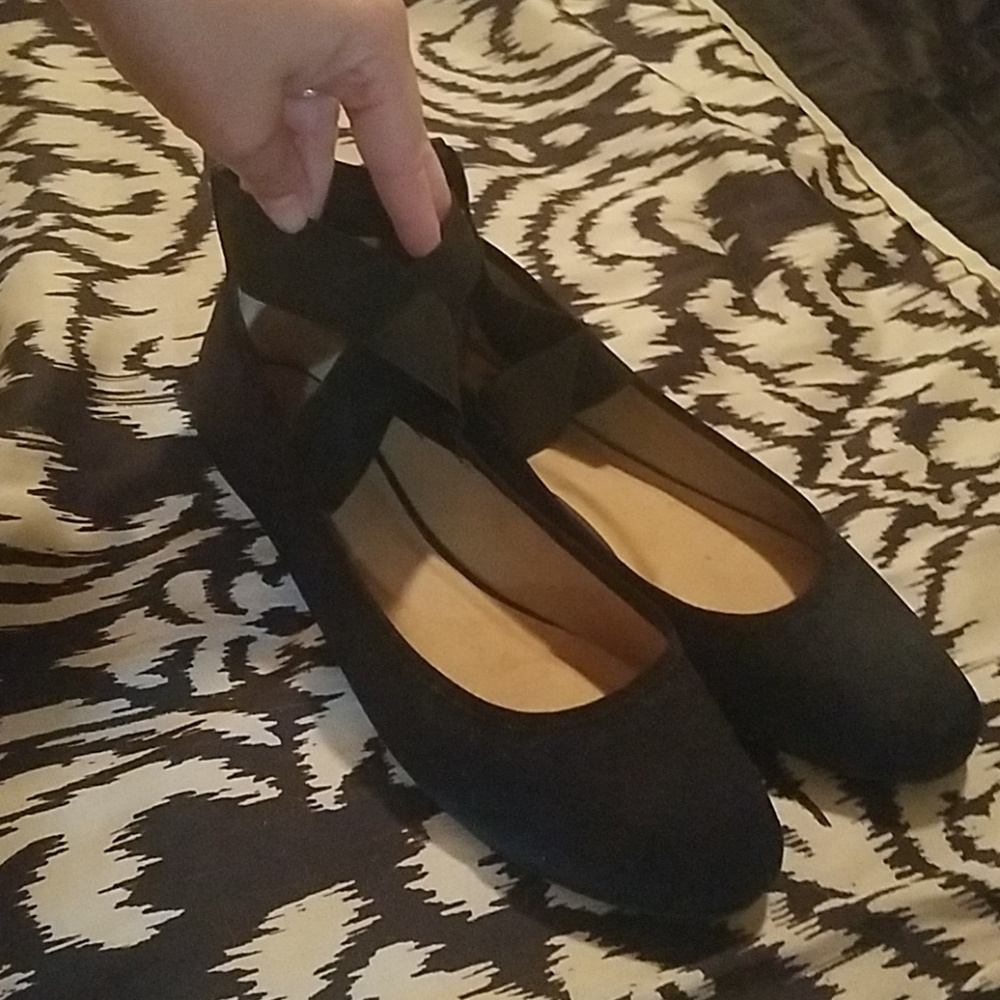 Navy blue ballet flats